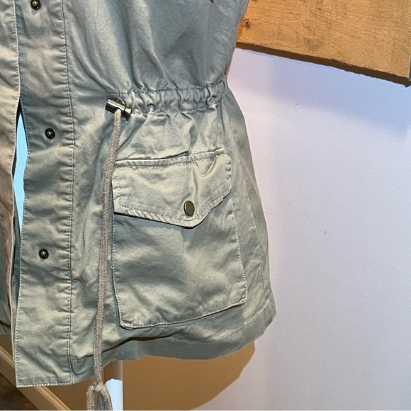 Active USA Khaki Sleeveless Vest with Hood 100% Cotton, Breathable, Snap closure - Picture 6 of 16